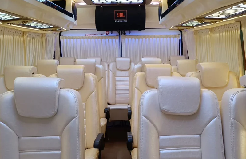 15-seater-tempo-traveller